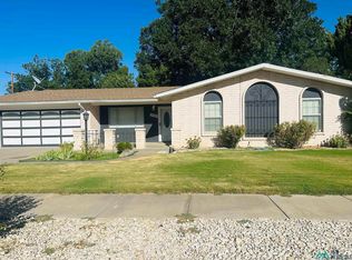 3005 Catalina Dr, Roswell, NM 88201