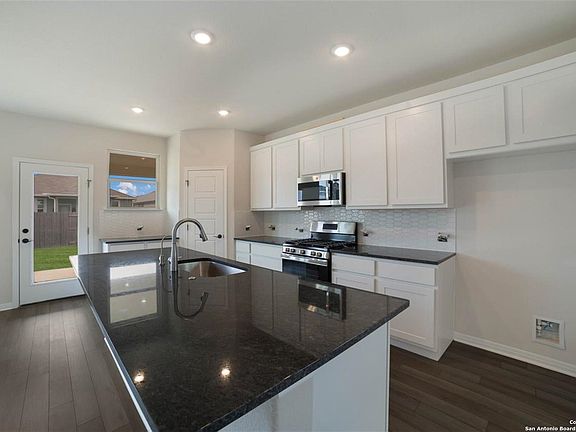 2nd image of 8226 Sunrise Glen