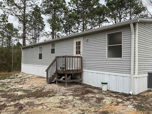 3rd image of 90 NE 132ND TERRACE