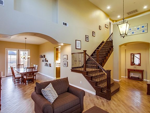 4th image of 10976 La Alberca Ave