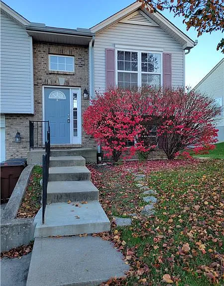 2824 Lauren Meadows Dr — Photo 3
