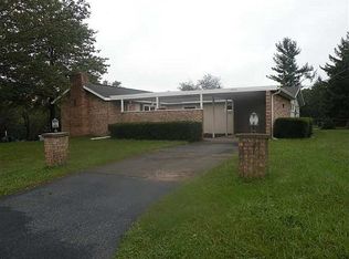 5902 Clover Rd, Harrisburg, PA 17112