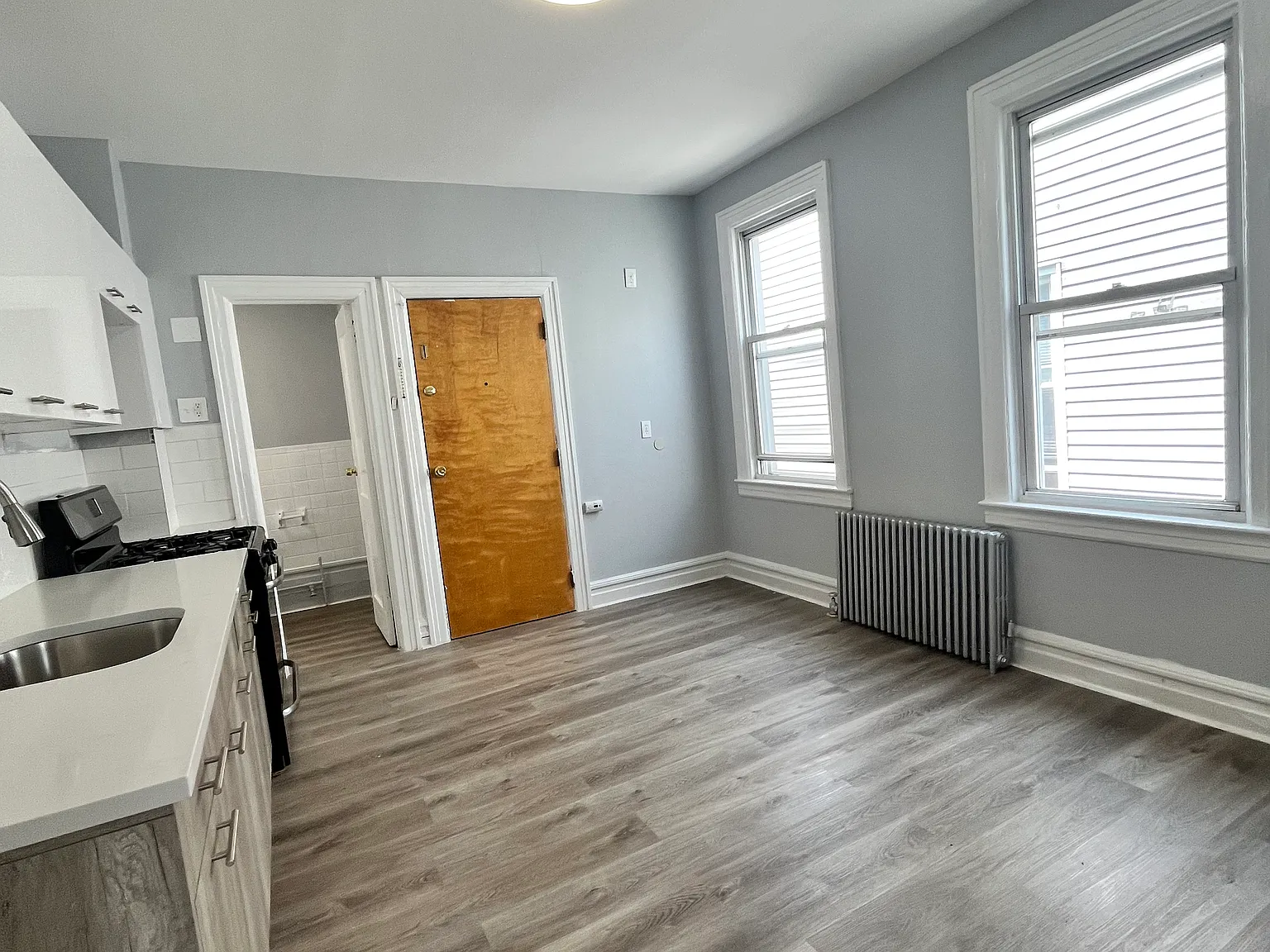 289 Cator Ave — Photo 2