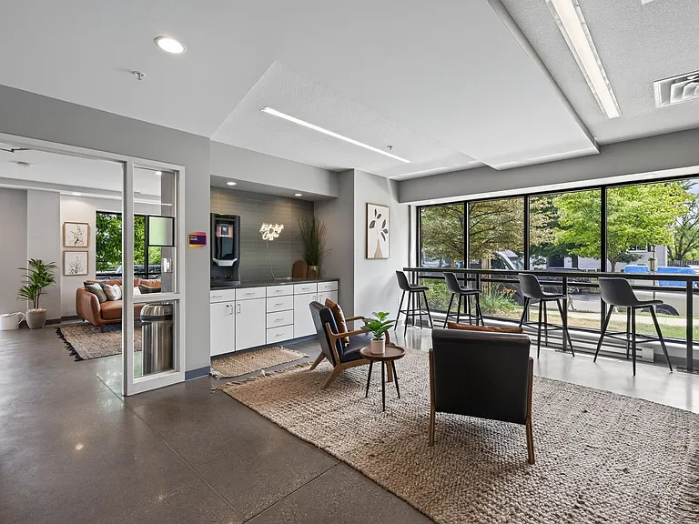 Spectrum Apartments & Townhomes — Photo 23
