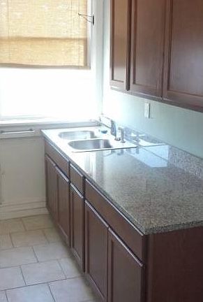 3rd image of 2000 Allen Ave Floor 2