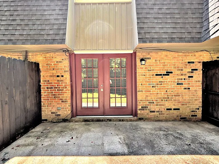 Avalon Cove Townhomes — Photo 11