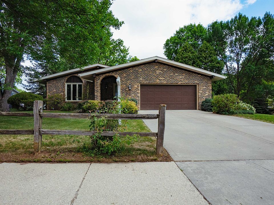 1st image of 323 Old Pioneer Rd