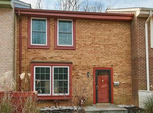 2158 Golf Course Dr, Reston, VA 20191