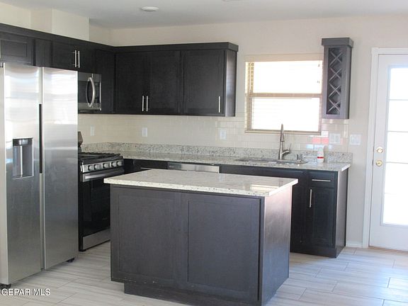 4th image of 13852 Summer Story Ave