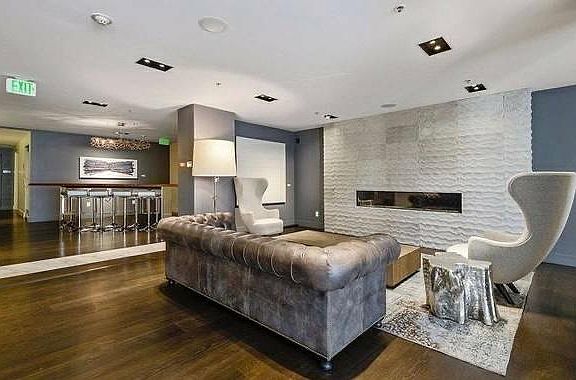 4th image of 555 4th St Unit 625