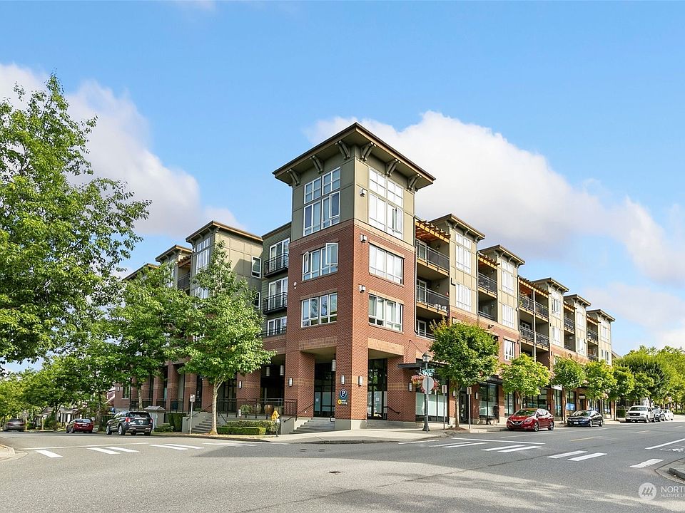 1st image of 1880 25th Avenue NE #215