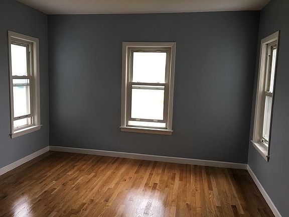 5th image of 156 Newbury Ave #156