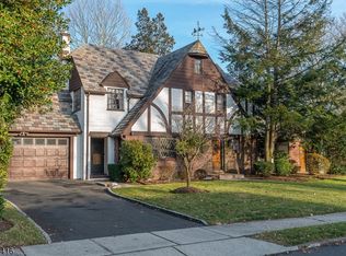 573 Irvington Ave, Elizabeth, NJ 07208