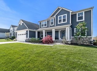 8305 Colony Ridge Dr, White Lake, MI 48386