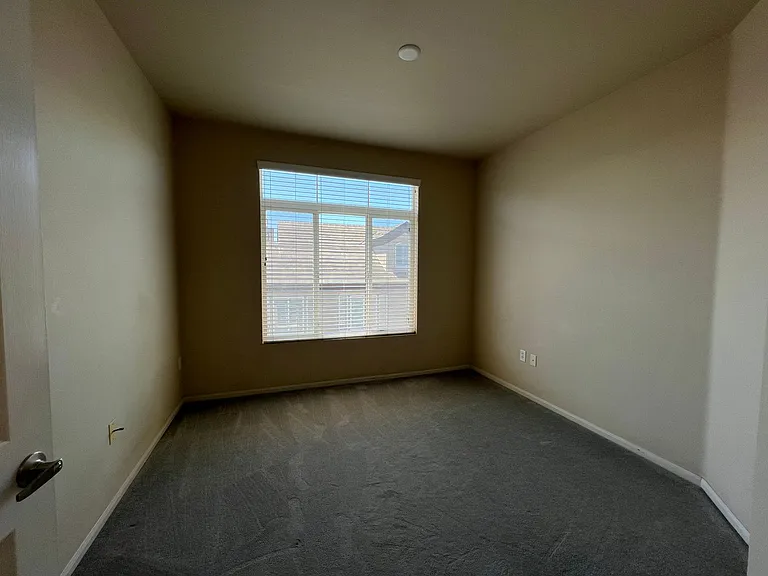 2400 5th Ave #401 — Photo 6