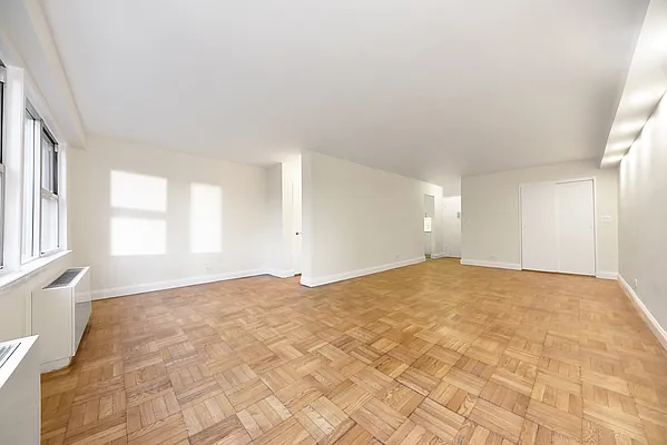 Rented by Buchbinder & Warren | media 17