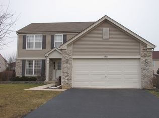 2475 Roseglen Way, Aurora, IL 60506
