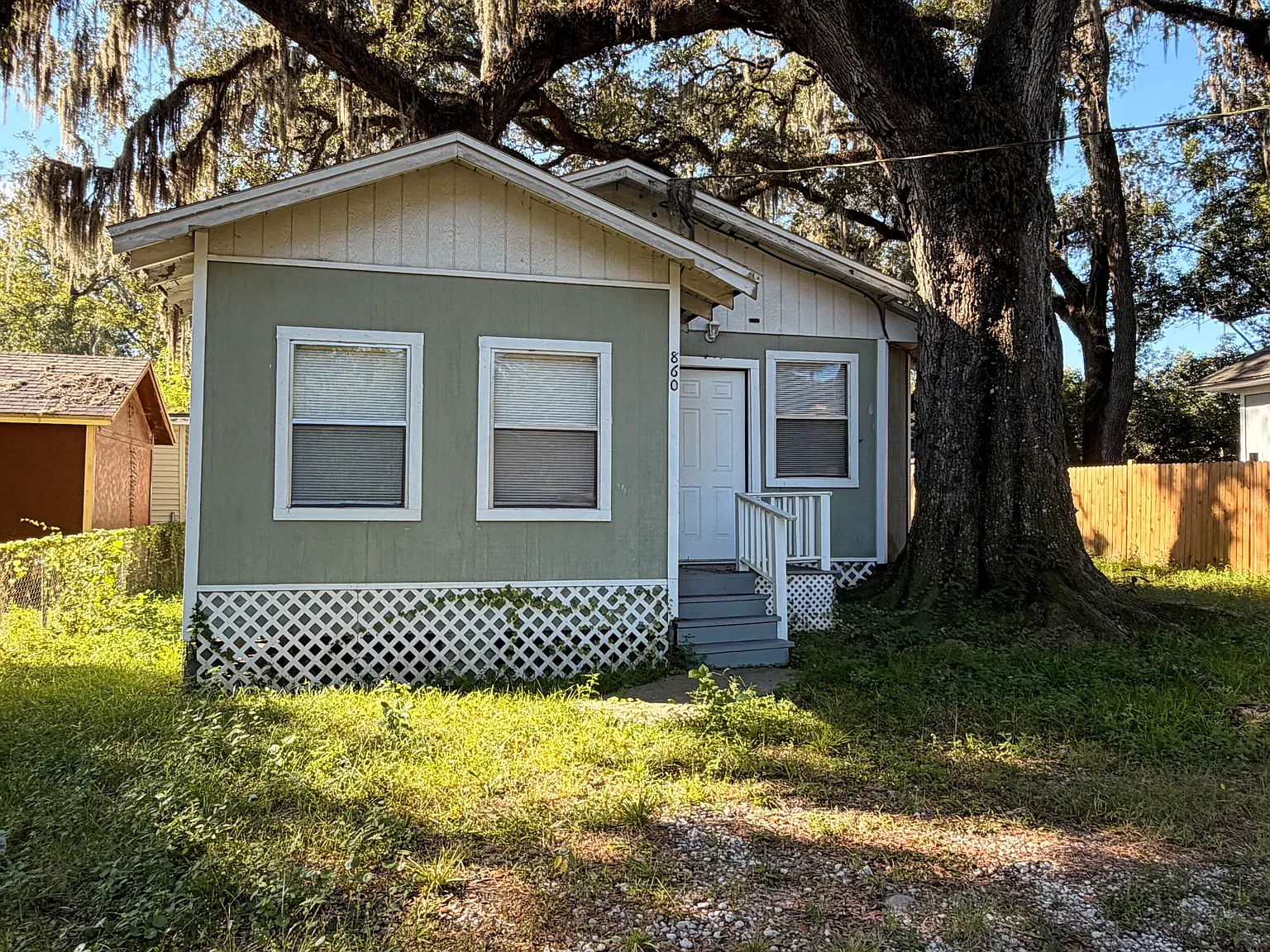 3 bed, 958 sqft, $1,250 — Photo 2