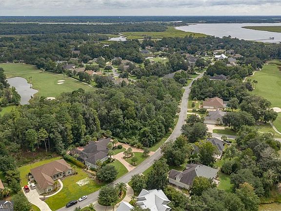 4th image of 227 Harbor Pointe Dr