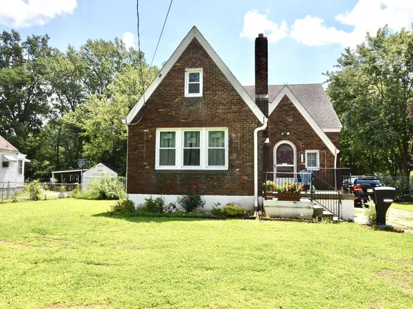 1710 Sadie Ln, Shively, KY 40216