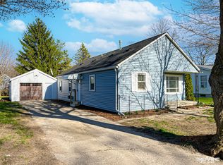 105 S Atwater St, Durand, MI 48429