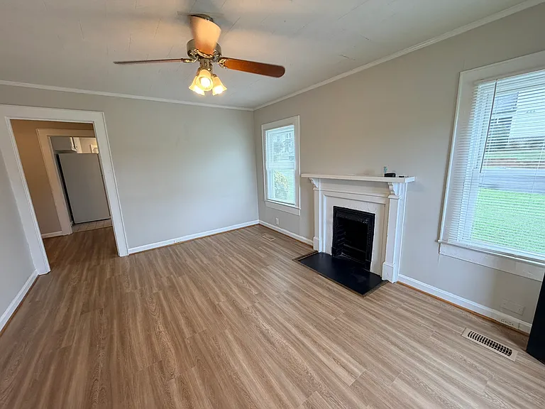 502 S Main St — Photo 9
