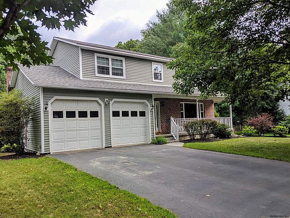 2nd image of 6 McGregor Ct