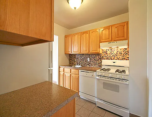 Rented by SW Queens Mezzanine | media 4