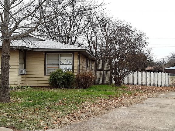 2nd image of 104 Linden St