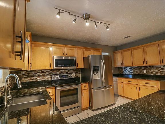 2nd image of 1782 Willa Cir