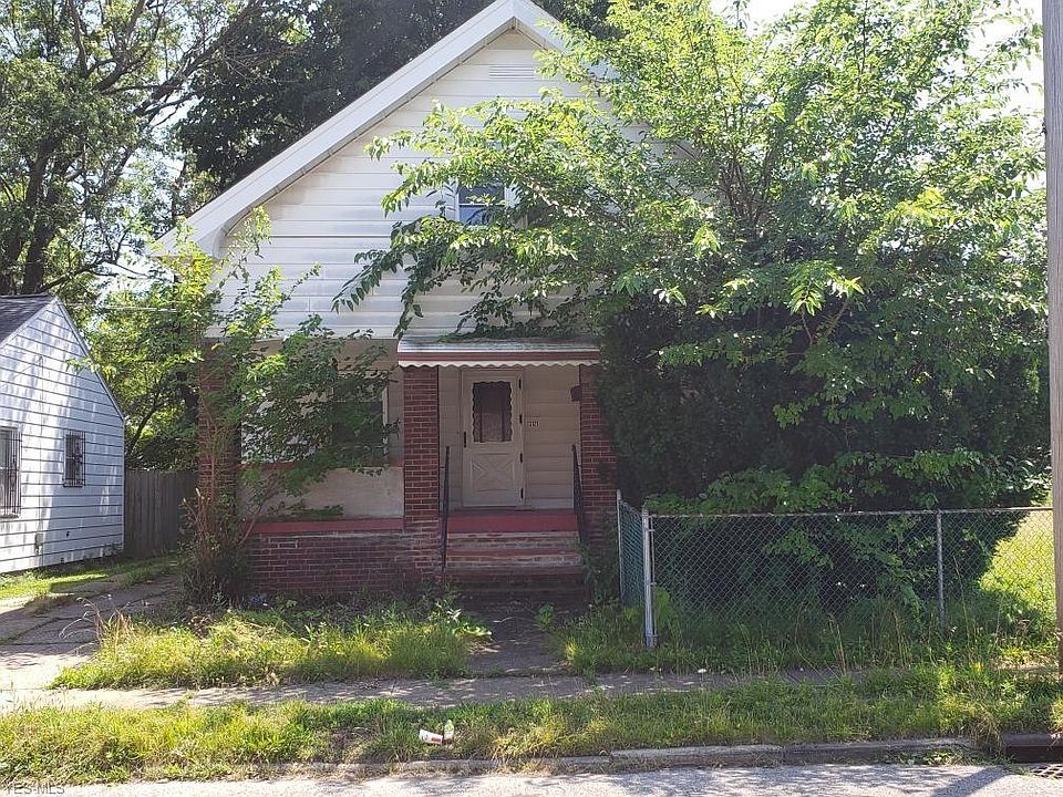 1st image of 13121 Kirton Ave