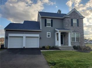 345 Newlins Rd E, Forks Twp, PA 18040