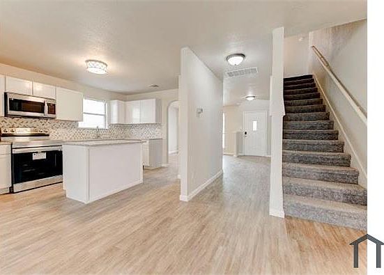 2nd image of 4713 Causeway Ct