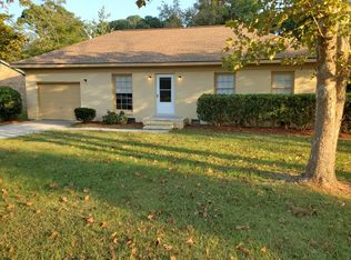 2949 Peacock St, Hope Mills, NC 28348
