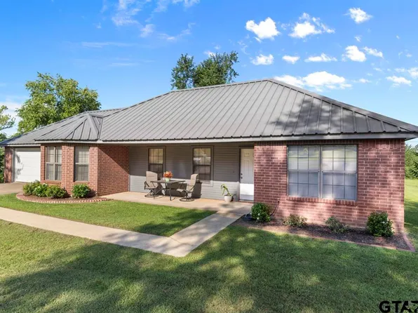 16841 Eagle Dr, Gladewater, TX 75647