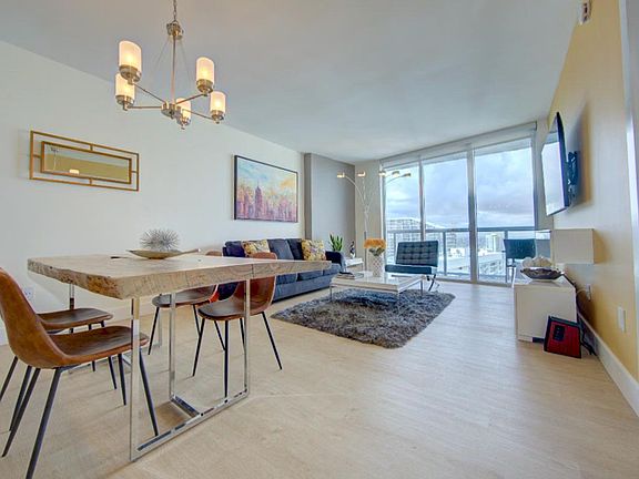 2nd image of 485 Brickell Ave #Id1232171p