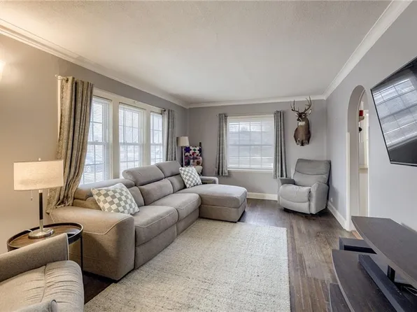 486 NE Meadowbrook Rd, Kansas City, MO 64119