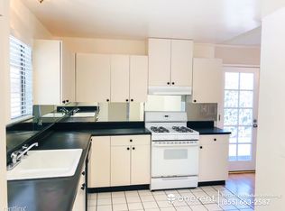 6214 Peterson Ave, Woodland Hills, CA 91367