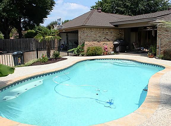 3rd image of 3705 Windomere Dr