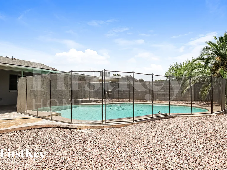 1918 E Watson Dr — Photo 17
