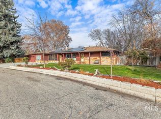 6910 W Copper Dr, Boise, ID 83704