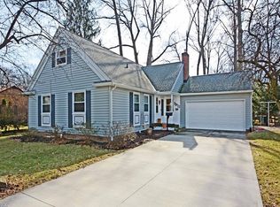 31413 Lake Rd, Bay Village, OH 44140