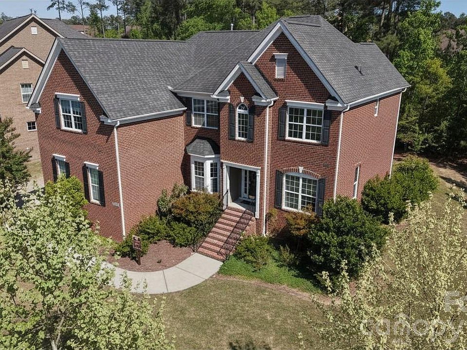 1st image of 18021 Pawleys Plantation Ln