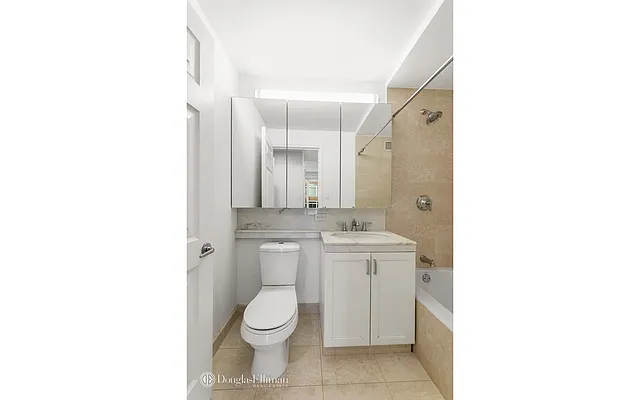 Rented by Douglas Elliman | media 31