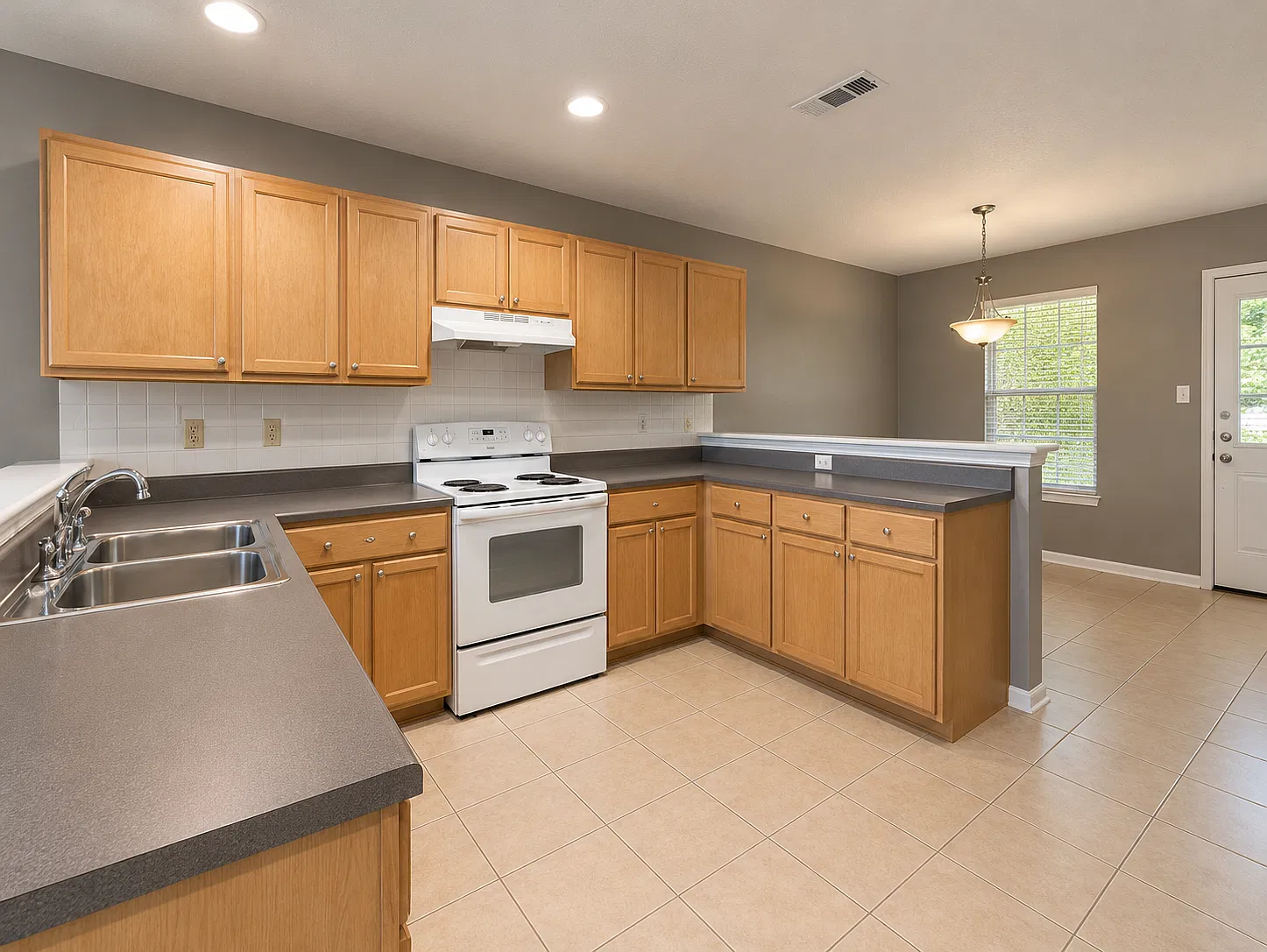 2907 Cantabrian Drive - C — Photo 3