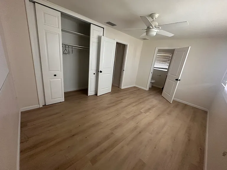 4425 SE 9th Ave — Photo 12
