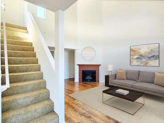 4th image of 1427 Brockton Ave APT 202