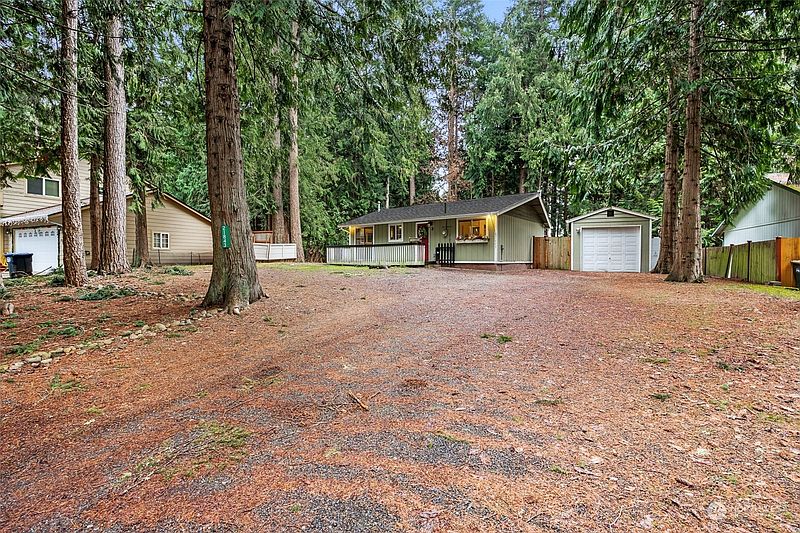 3rd image of 21843 Crest Lane SE