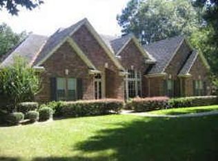 8772 Skyline Ln, Conroe, TX 77302