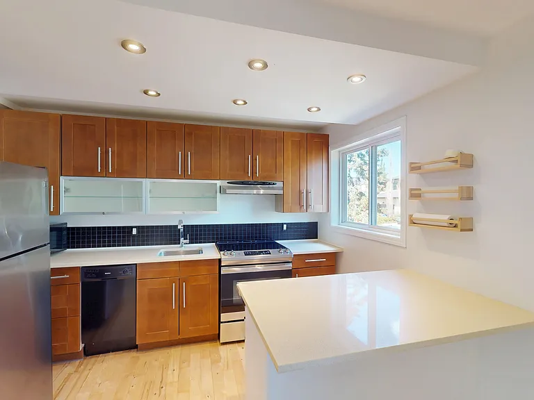 7 Westmount Rd NW #1717 — Photo 2